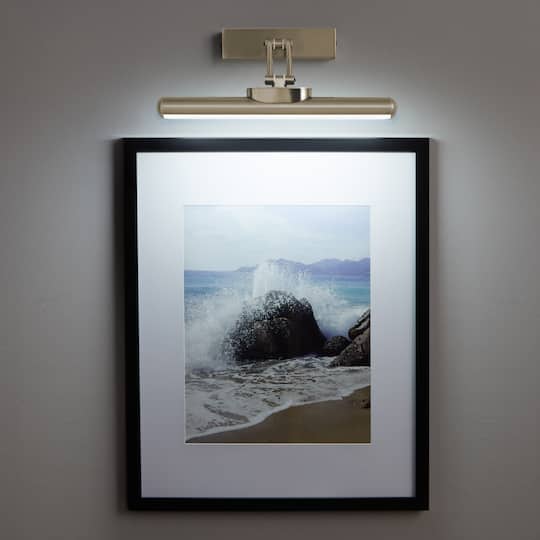 Rechargeable LED Wall-Mounted Gallery Light by Studio Décor